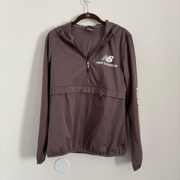New Balance Jackets & Blazers - New Balance Women's Size Medium Purple 1/4 Zip Pullover Windbreaker Jacket